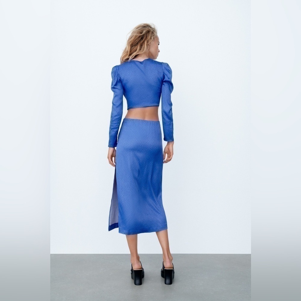 Zara Satin Blue Dot Cropped Long Sleeve Top ✨ - Picture 3 of 12
